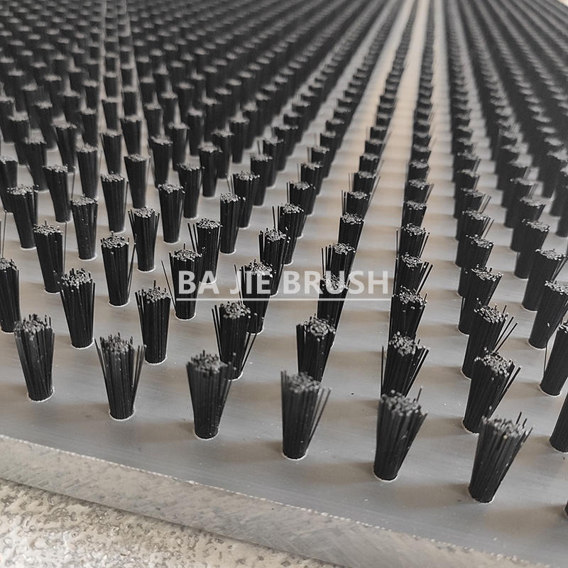 Staple Set Brush Table